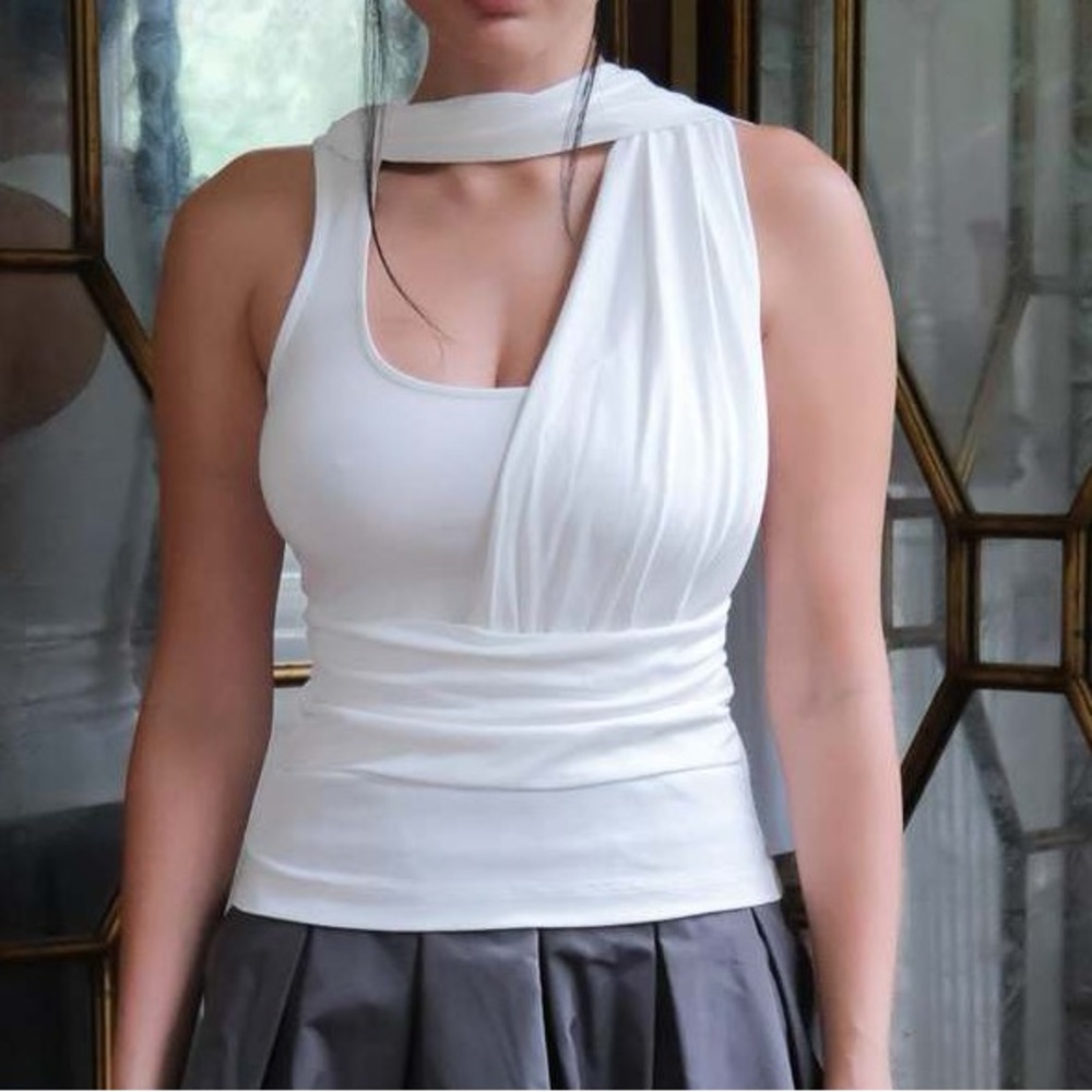 ISO Geel Bella Top in White or Black